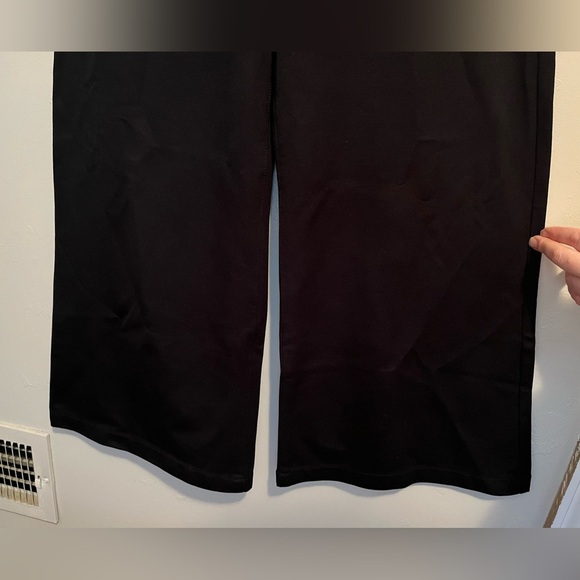 Kut from the Kloth Meg High Rise Wide Leg Black Trouser - Picture 5 of 12